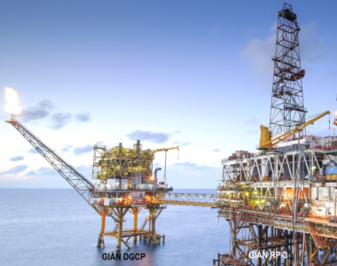 GIÀN KHOAN DẦU KHÍ - CÔNG TRÌNH  MỎ RỒNG VÀ ĐỒI MỒI